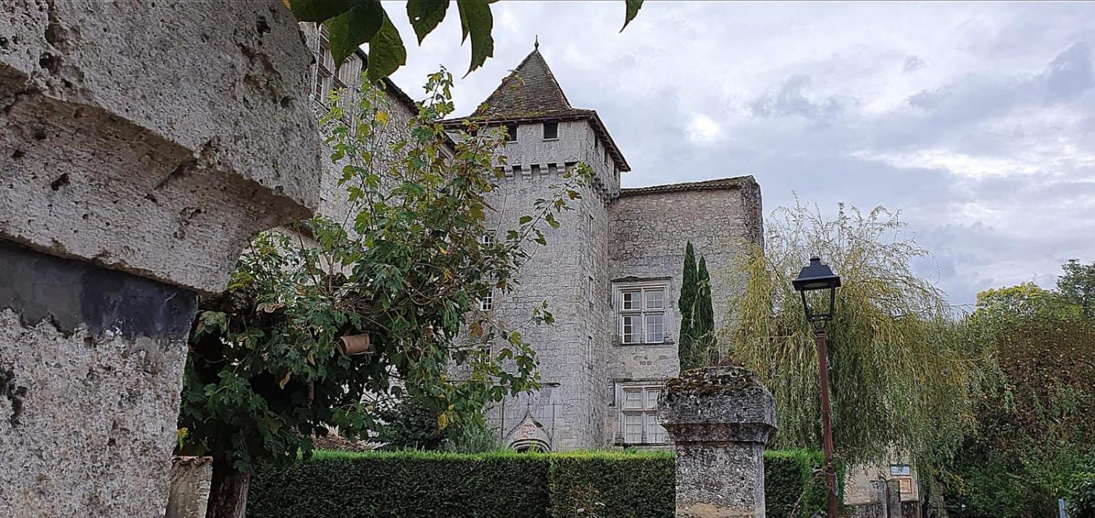 La Maison Des Cornieres Fourcès Eksteriør billede